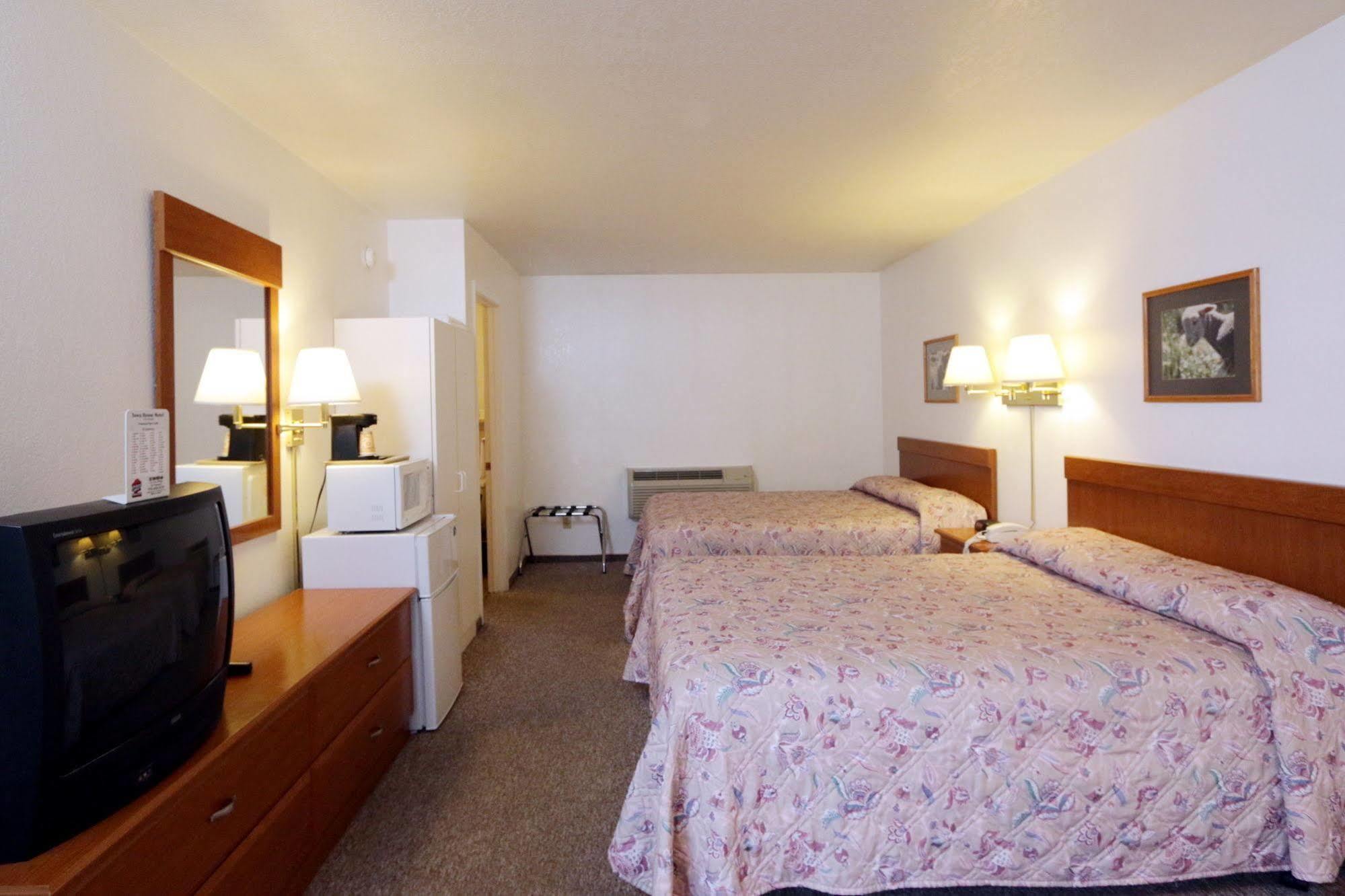 Town House Motel Winnemucca Esterno foto